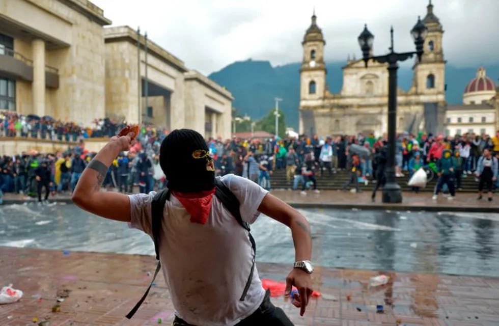 Las protestas en Colombia ya causaron tres muertos y más de 270 heridos (Foto: RAUL ARBOLEDA / AFP)