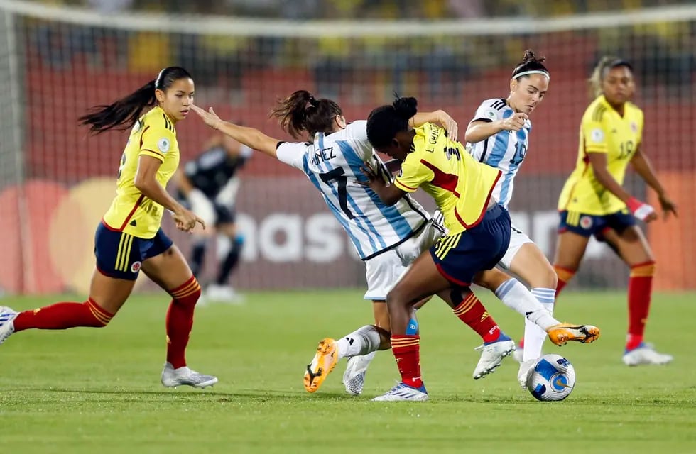 La selección colombiana fue más y se llevó el partido ante la Argentina.