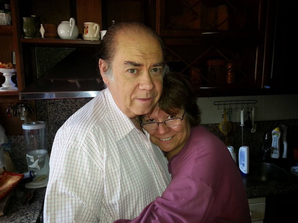 Gisela Angelini, junto a su marido, el odontólogo Moyano.