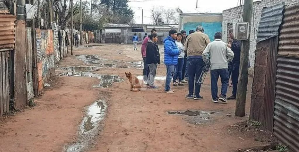 Una discusión en el barrio Las Lomas, Santa Fe, terminó en disparos, varios heridos y un niño en terapia intensiva.