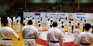 Puerto Iguazú: alumnos de la Escuela Municipal de Karate rindieron sus exámenes finales