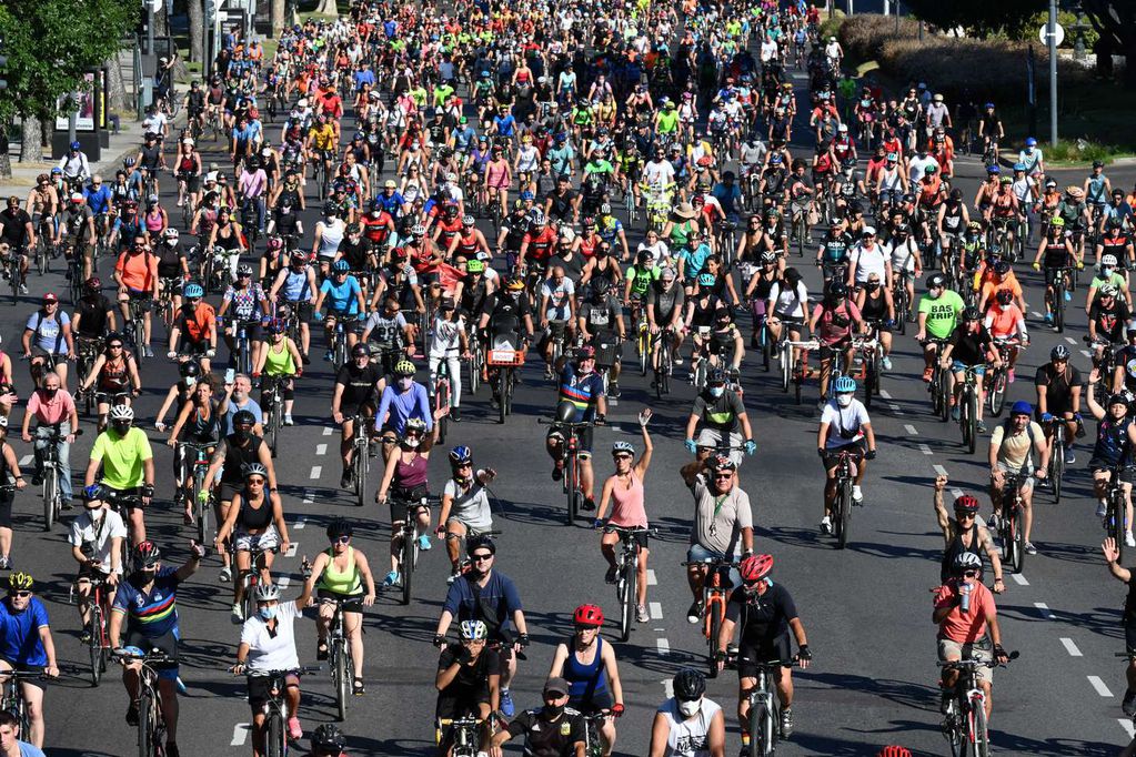 Cientos de ciclistas acompañar el pedido de Justicia