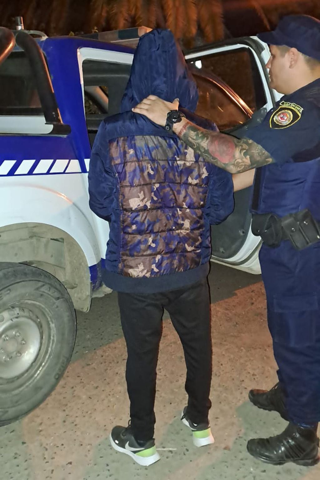 Detenidos en pelea a los tiros en Villa Nueva, Córdoba. (Gentileza Policía)