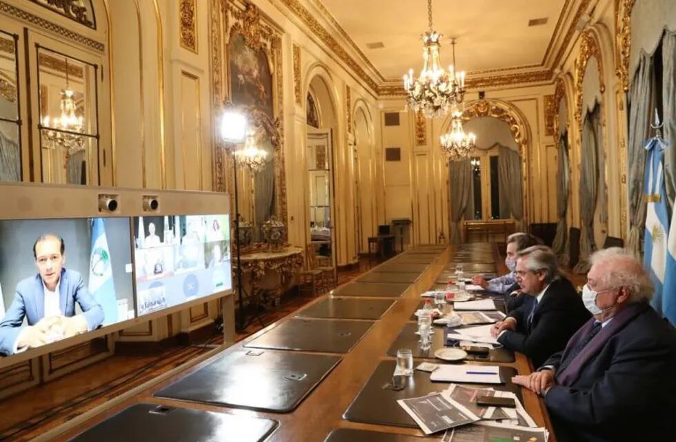 Alberto Fernández se reunió con gobernadores para definir la nueva fase de la cuarentena. (Foto: Presidencia)