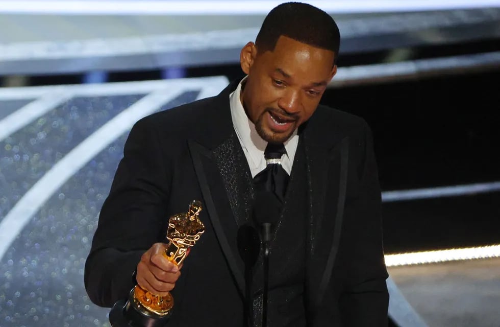 Un productor de los Oscar habló sobre el violento golpe que le dio Will Smith a Chris Rock durante la ceremonia.