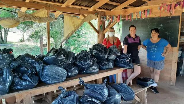 Hicieron entrega de mercadería e insumos a varios merenderos de Puerto Iguazú