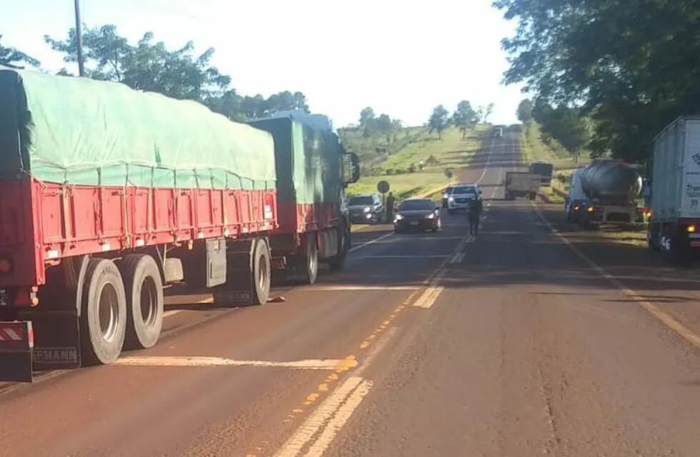 Mado: un hombre falleció al ser embestido por un camión en la ruta Nacional N°12