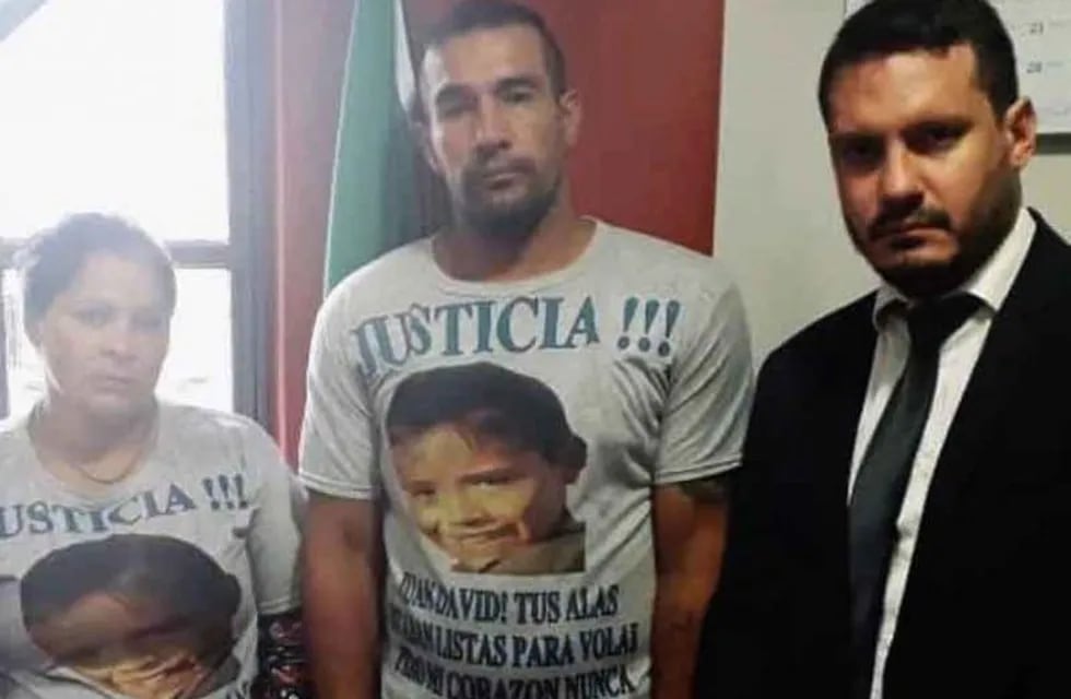 El fiscal Cáceres Olivera se reunió con los padres del niño Juan Vera.