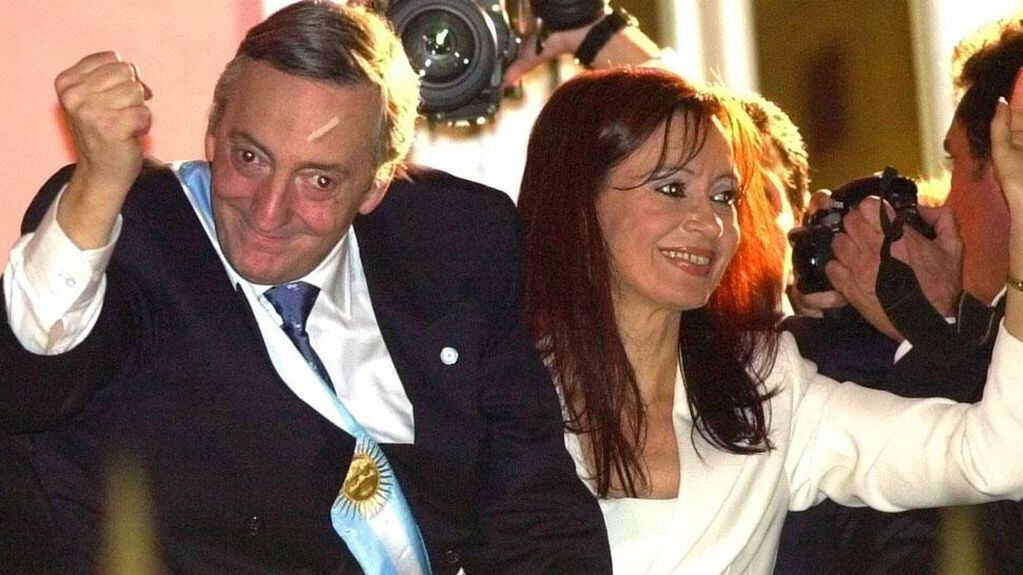 El comienzo. El 25 de mayo de 2003, Néstor Kirchner asumía como presidente. Cuatro años después, lo sucedería su esposa, Cristina Fernández. Foto: La Voz / Archivo.