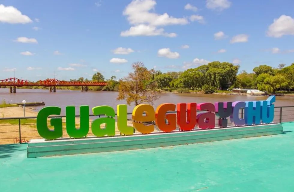 Portal de San José de Gualeguaychú - Costanera de la ciudad\nCrédito: Web