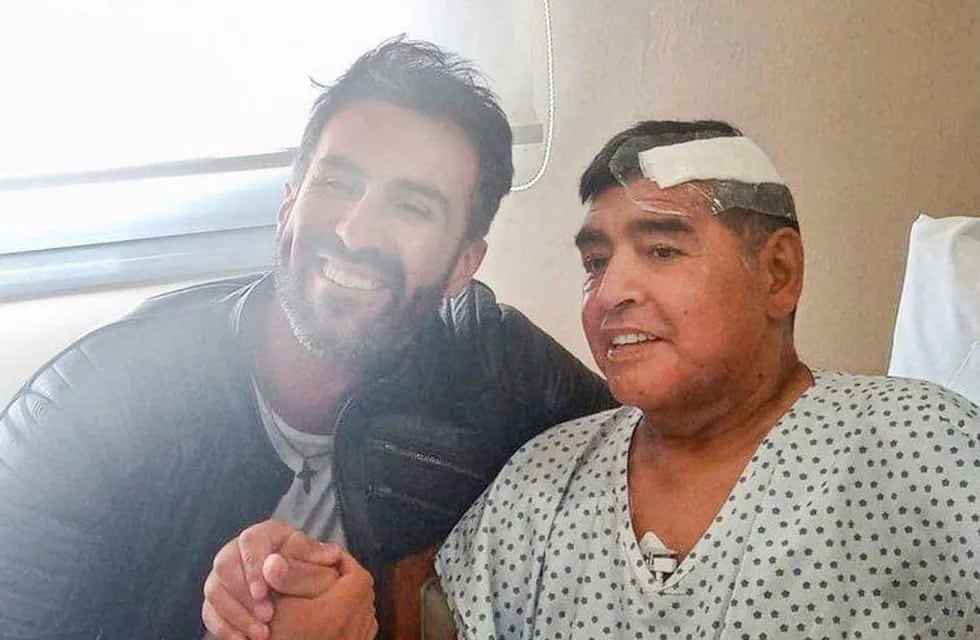 Diego Maradona y el médico Leopoldo Luque.