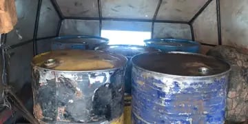 Gracias a la alerta de vecinos de Eldorado, la policía incautó combustible de contrabando