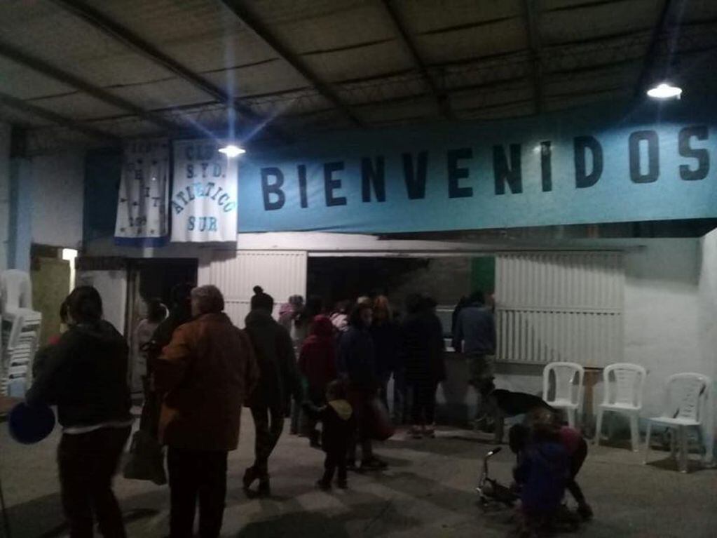 El club está sobre calle Tropas, a dos cuadras de Irazusta. 
Crédito: Facebook: Atlético Sur Femenino