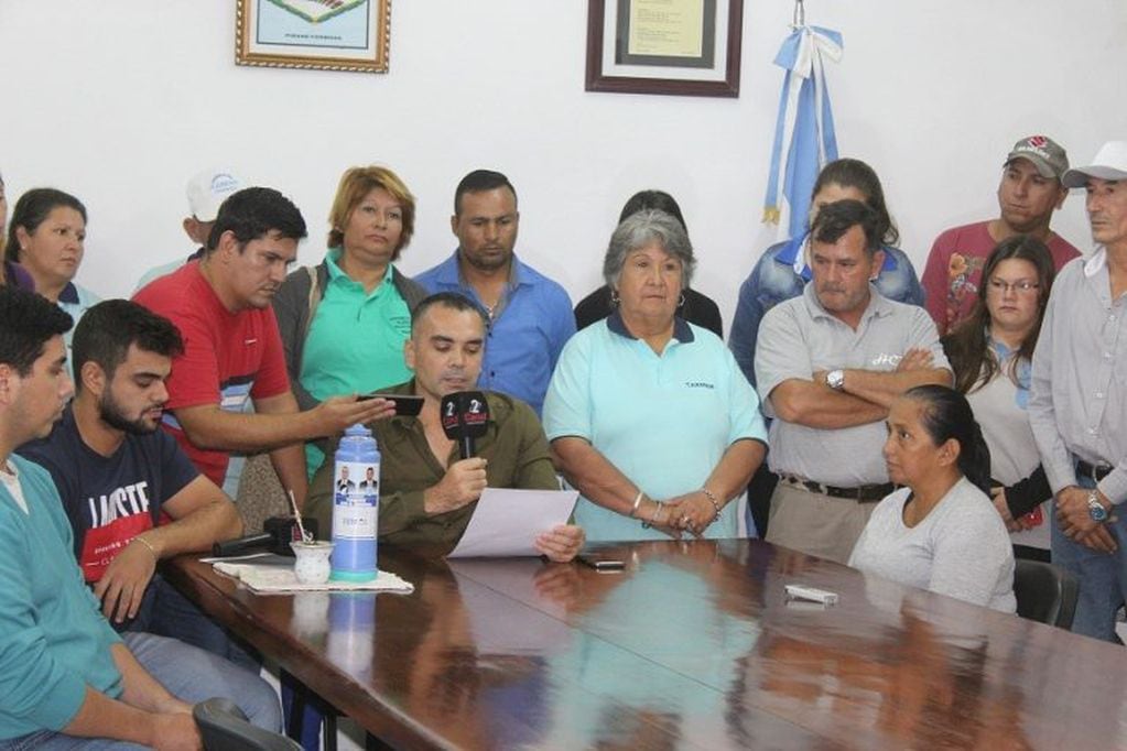 Intendente de Pirané, Juan Domingo Zaragoza anunciando que podrán pagar los sueldos del Concejo Deliberante