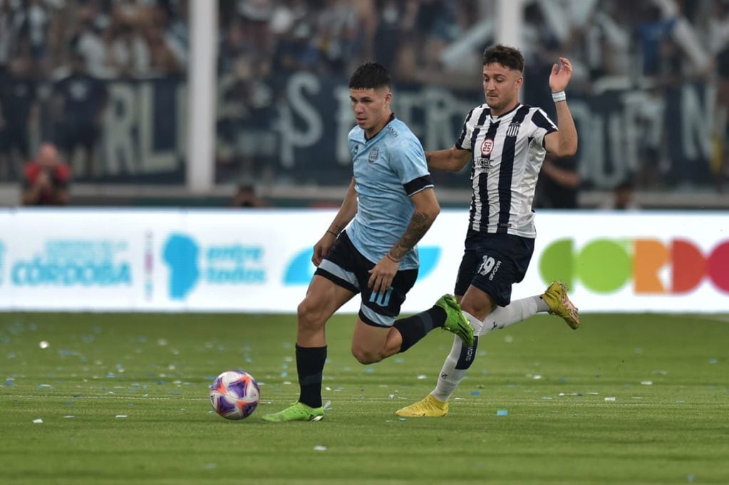 Bruno Zapelli y Franco Pizzini en el partido Belgrano-Talleres de verano. (Facundo Luque)