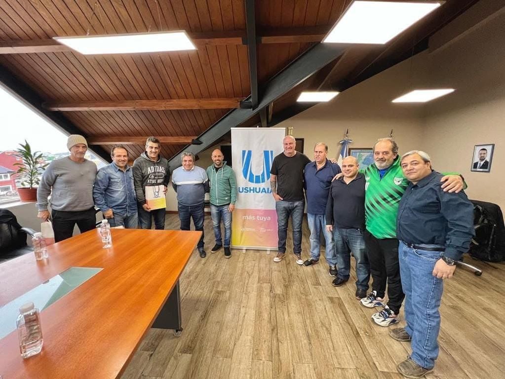Los Árbitros de Ushuaia recibirán una capacitación de parte de los árbitros internacionales. Sin dudas serán jornadas de gran aporte para el deporte local.