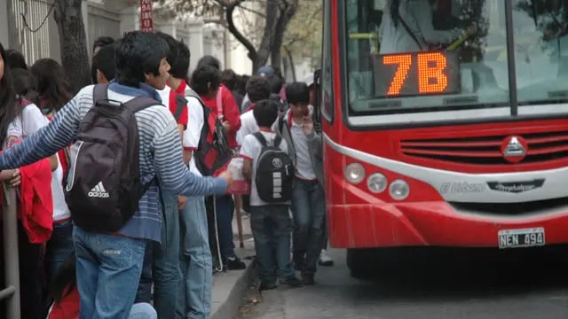 Jujuy: peligra el transporte gratuito para estudiantes