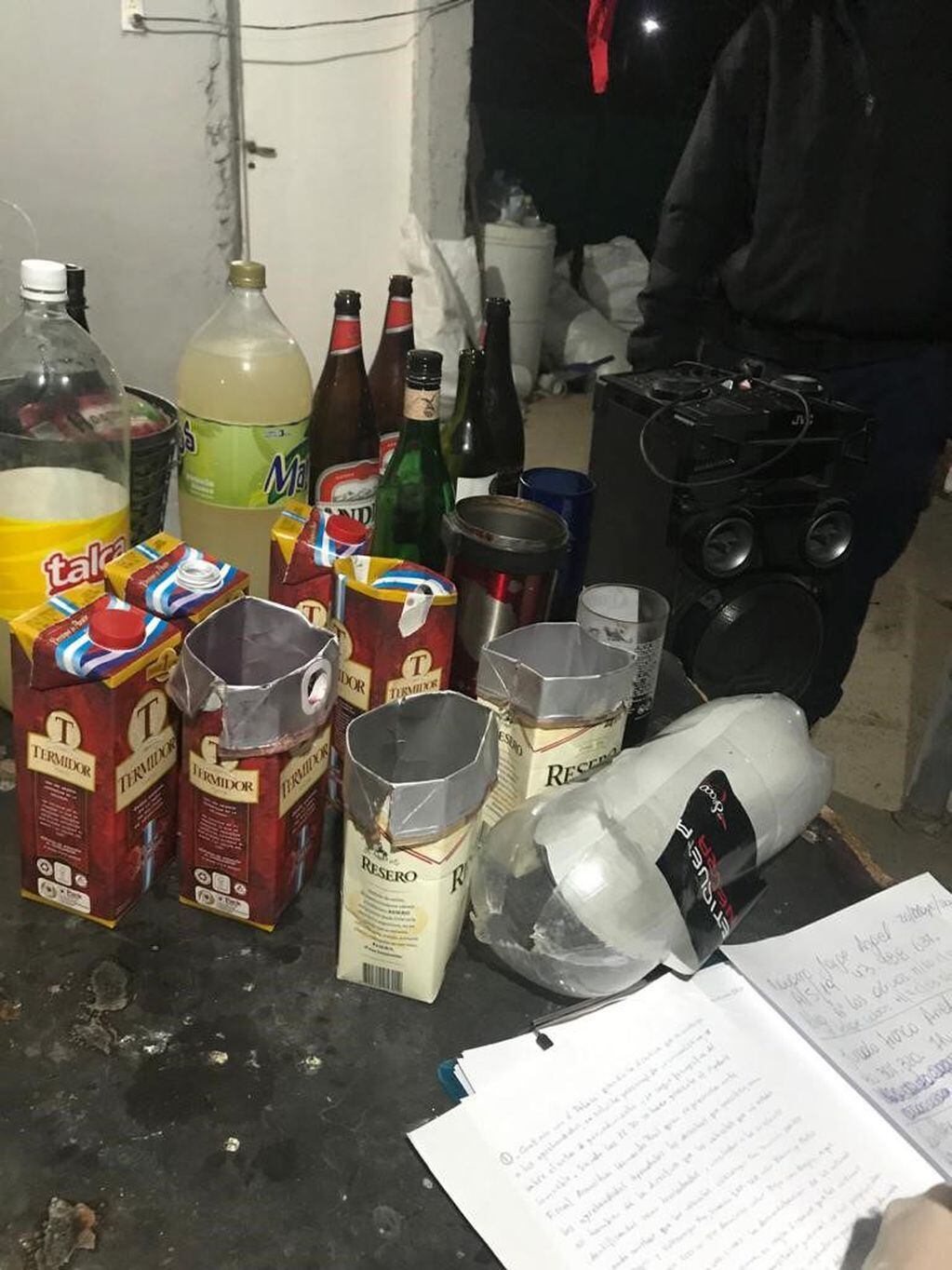 Secuestraron gran cantidad de bebidas alcohólicas.