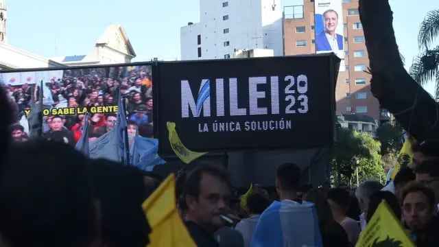 Balotaje: imágenes del acto de cierre de campaña de Javier Milei en Córdoba capital