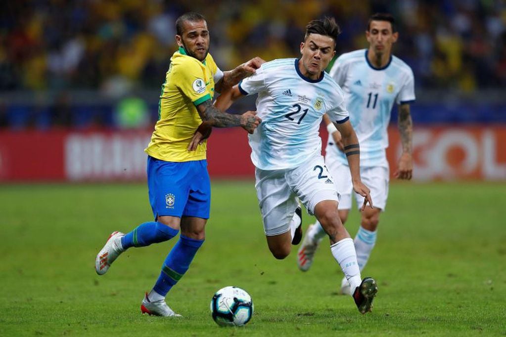 El último enfrentamiento entre Argentina y Brasil fue por Copa América (Foto: Yuri Edmundo/EFE)