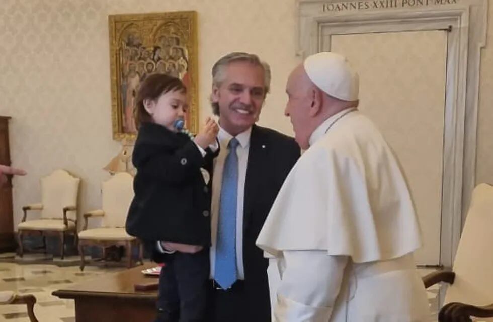La foto del encuentro entre el Papa Francisco y Alberto Fernández.