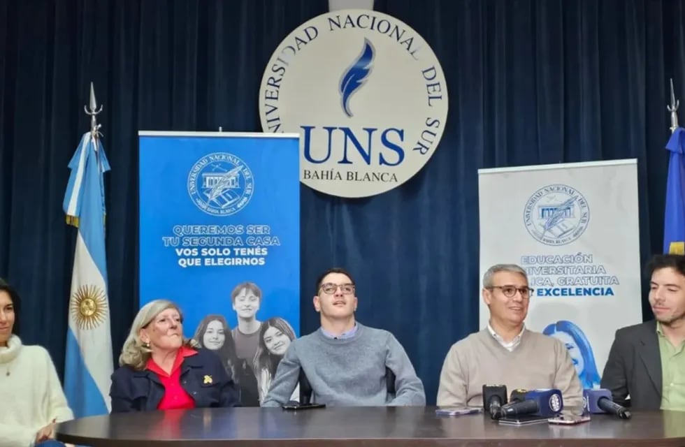 Julián Ferreti accedió a la primera beca de investigación a un alumno con discapacidad de la UNS.