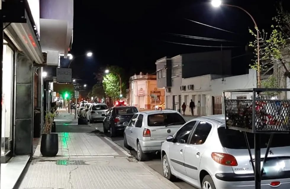 Nuevas luminarias LED en calle Rivadavia y en el perímetro del Hospital Municipal