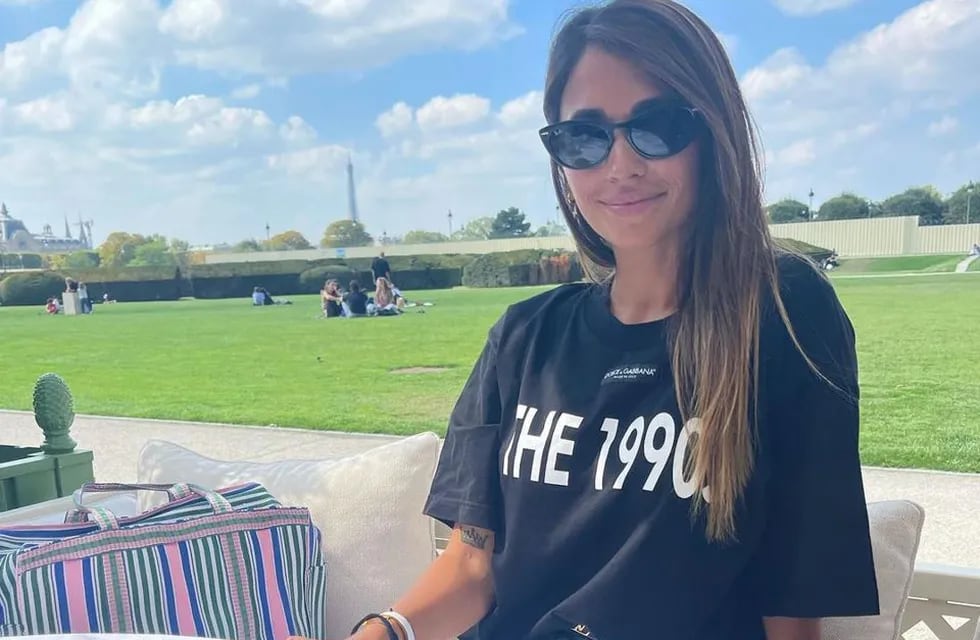 Antonela Roccuzzo disfrutando de París.