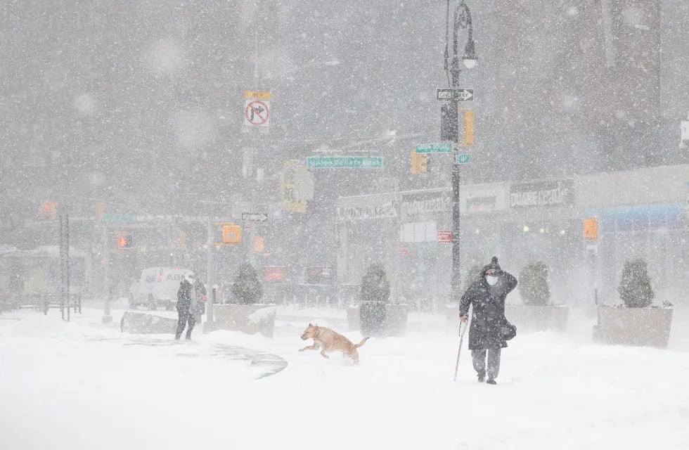 Estado de emergencia en Nueva York por una fuerte tormenta de nieve.