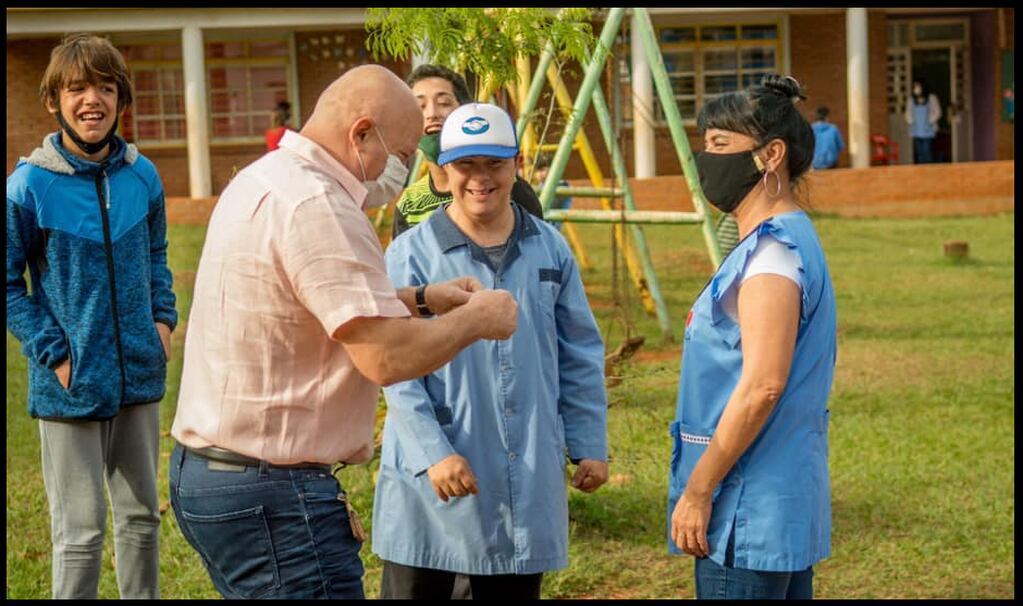 Inauguran una nueva sala en la escuela Esperanza de Iguazú