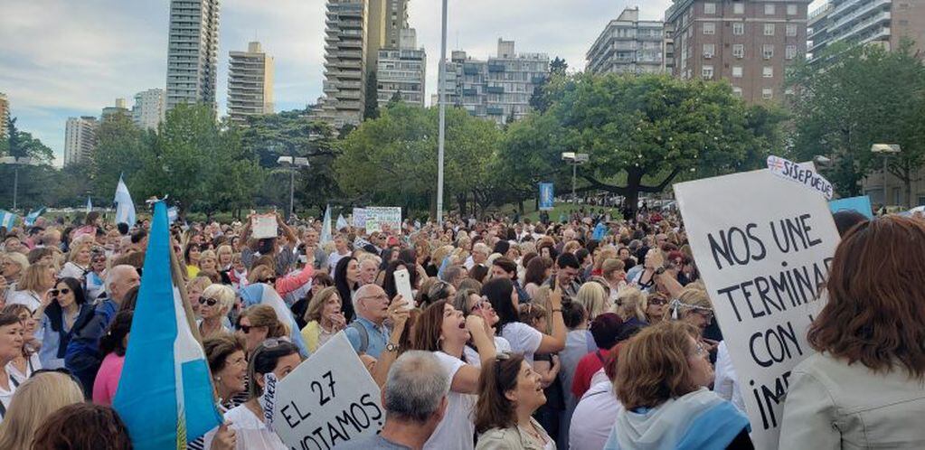 Gran convocatoria de la Marcha del Millón en la ciudad de Rosario