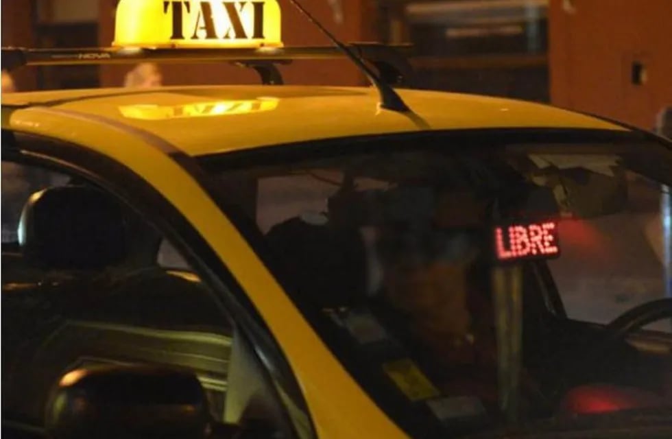 El taxi fue remitido al corralón municipal. (Archivo)