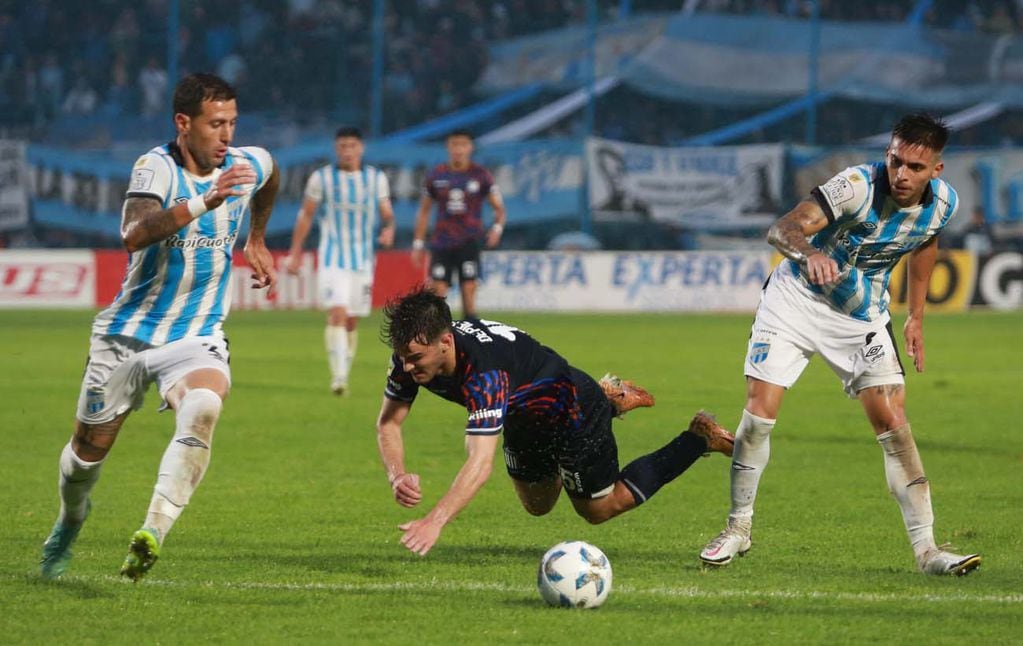 Atlético Tucumán vs Talleres (telam)