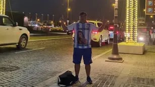 Un neuquino viajó a Qatar por el Mundial pero también pidió justicia por Agustina Fernández