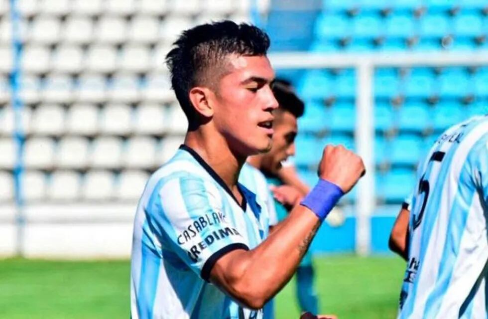 Tomás Cuello le convirtió un golazo impresionante a Independiente, en Reserva.