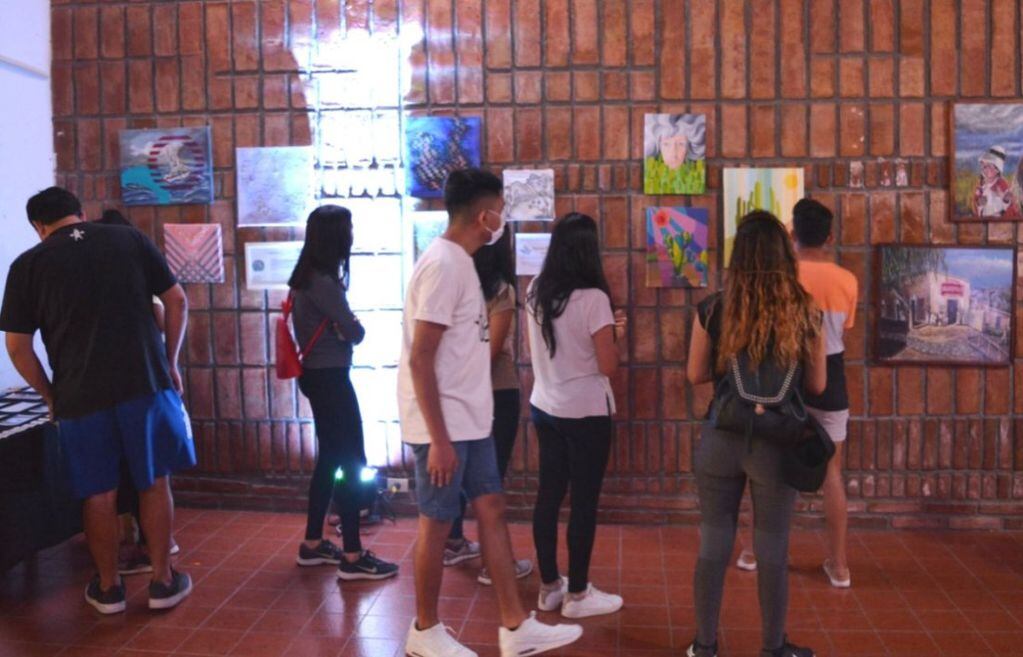 Muestra organizada por la agencia creativa Wally en el centro cultural La Galpona.