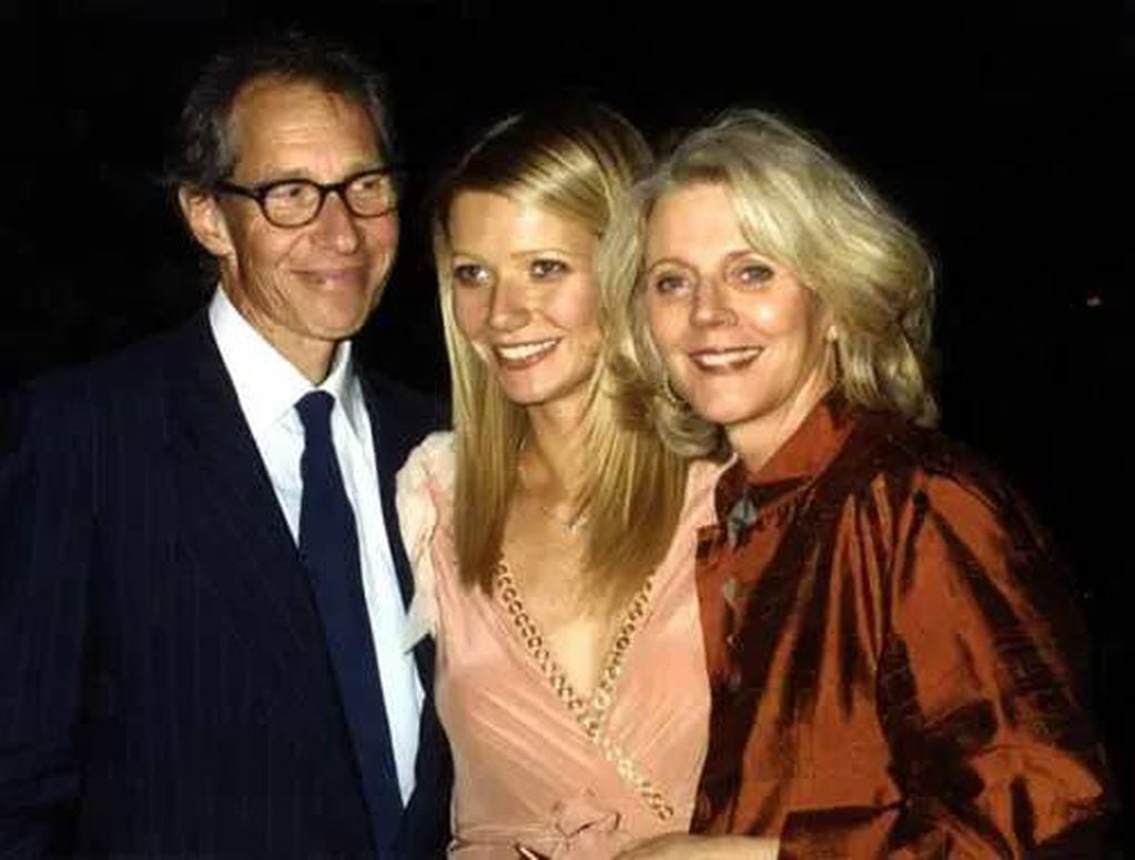 Gwyneth junto a sus padres Bruce Paltrow y Blythe Danner.