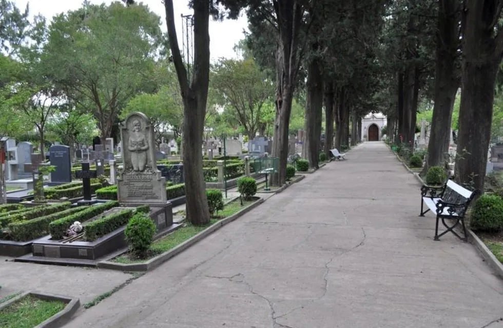 Cementerio de Disidentes de la ciudad de Rosario. (cdisidentes)