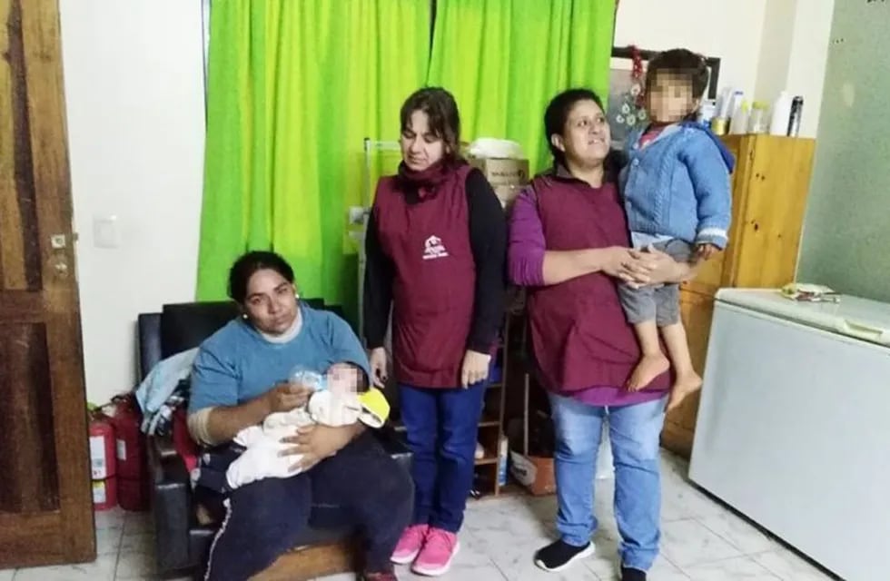Montecarlo: tres niños menores de 3 años fueron abandonados por varios días