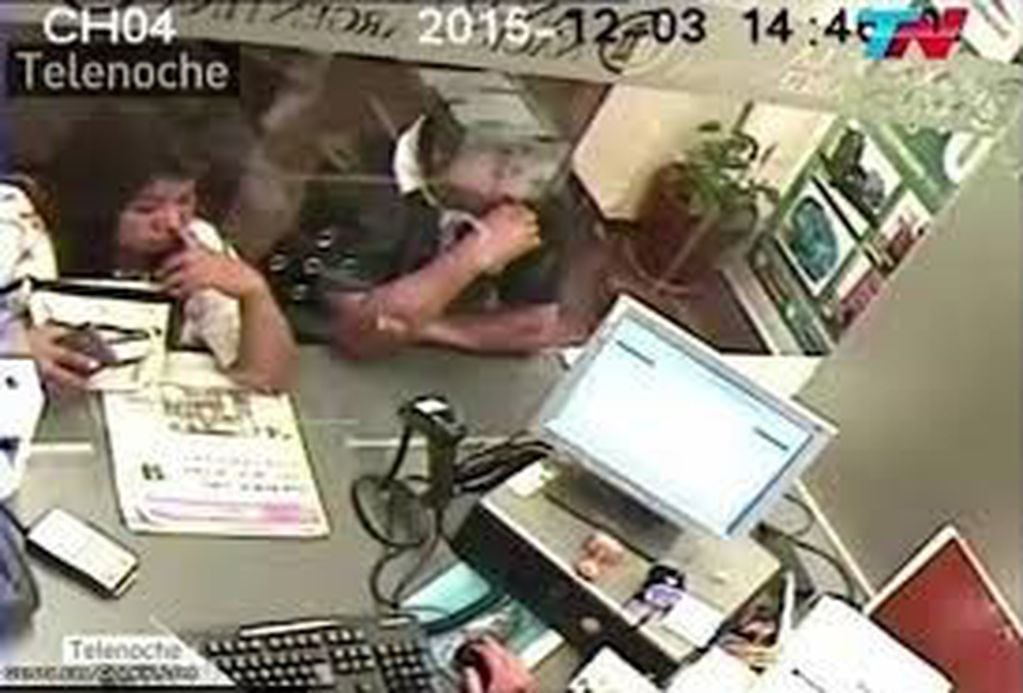 Imagen de los videos de las cámaras de seguridad de la sucursal Jujuy del Banco Nación, incorporados a la causa "Pibes Villeros".