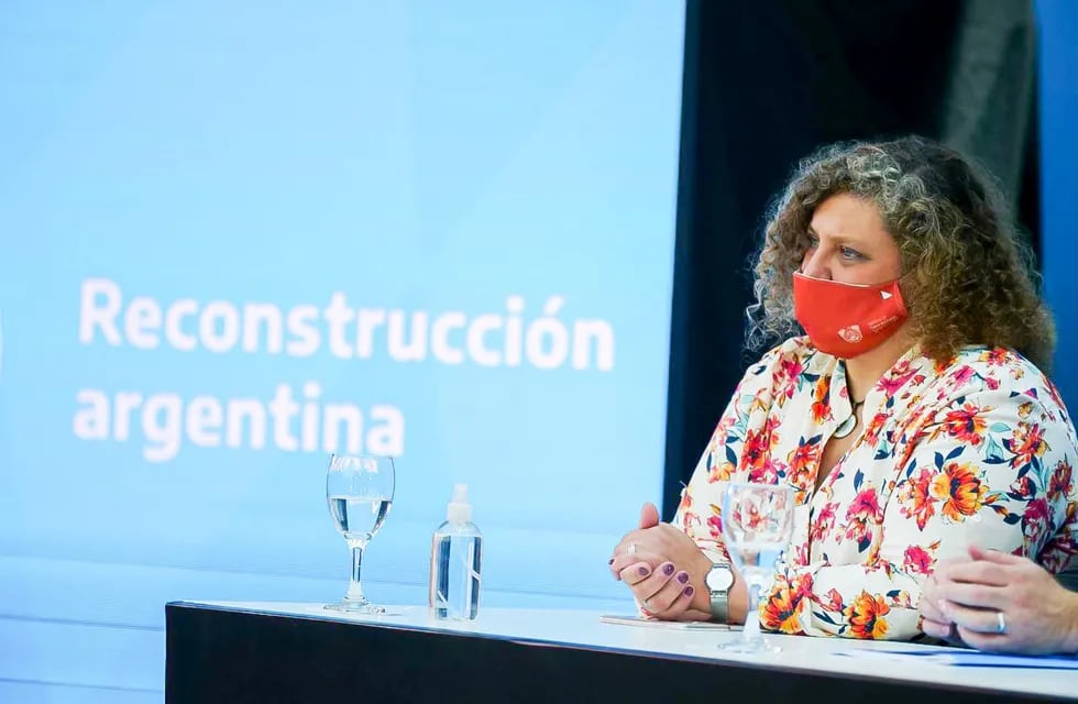 La ministro de Producción y Ambiente de la provincia, Sonia Castiglione, participó del acto encabezado por el Presidente Alberto Fernández en el Museo del Bicentenario de CABA.
