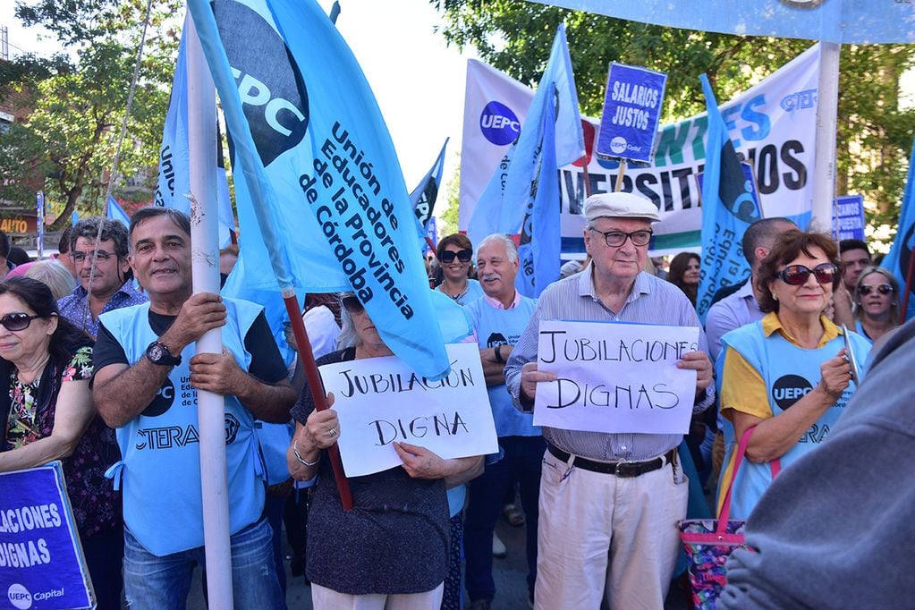 Monserrat Marcha protesta de UEPC por el centro de Córdoba ( Ramiro Pereyra / La Voz)