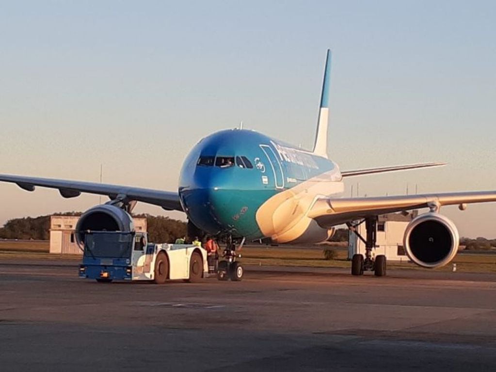 vuelo humanitario de Aerolíneas Argentinas rumbo a China.