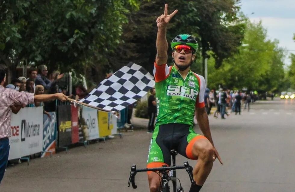 Leonardo Cobarrubia (SEP San Juan) ganó su segunda etapa en la Vuelta de Mendoza y es el nuevo líder.
