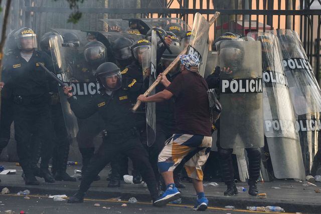 Las protestas de este viernes en Perú (AP).