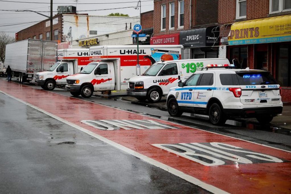 Coronavirus: encuentran en Nueva York un centenar de cadáveres en camiones de mudanza (Foto: John Minchillo/AP)