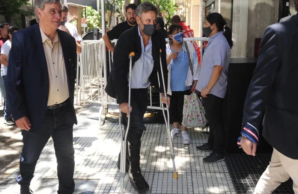Ramón Mestre sufrió una fractura que sería producto de un hecho de violencia política.