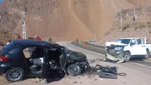 Un auto chocó de frente a una camioneta en Las Cuevas, Las Heras.