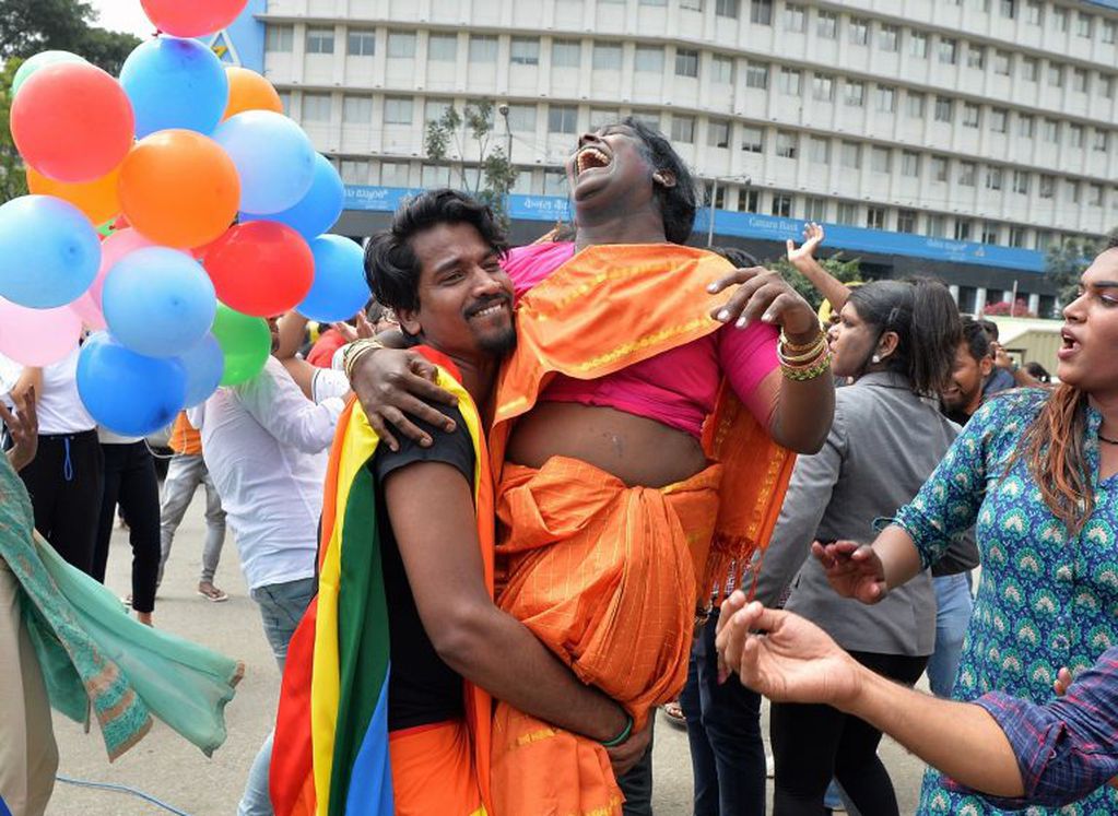 Los festejos por la despenalización de la homosexualidad.