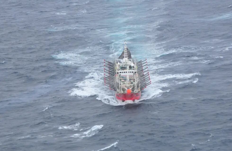 Así fue el rescate de un marinero que sufrió un inconveniente médico en medio del mar.